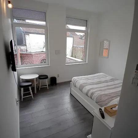 Escale Πανσιόν Leuze-en-Hainaut