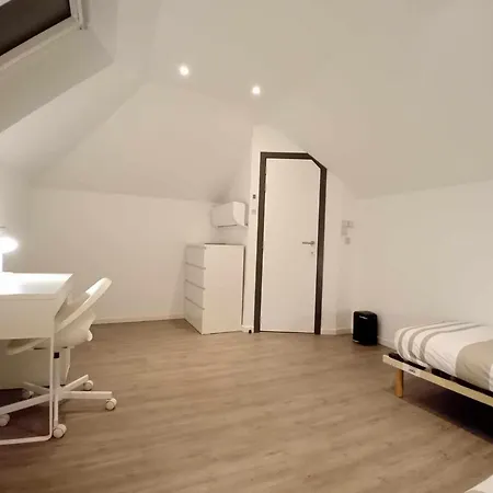 Escale Πανσιόν Leuze-en-Hainaut