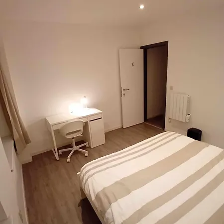 Escale Πανσιόν Leuze-en-Hainaut